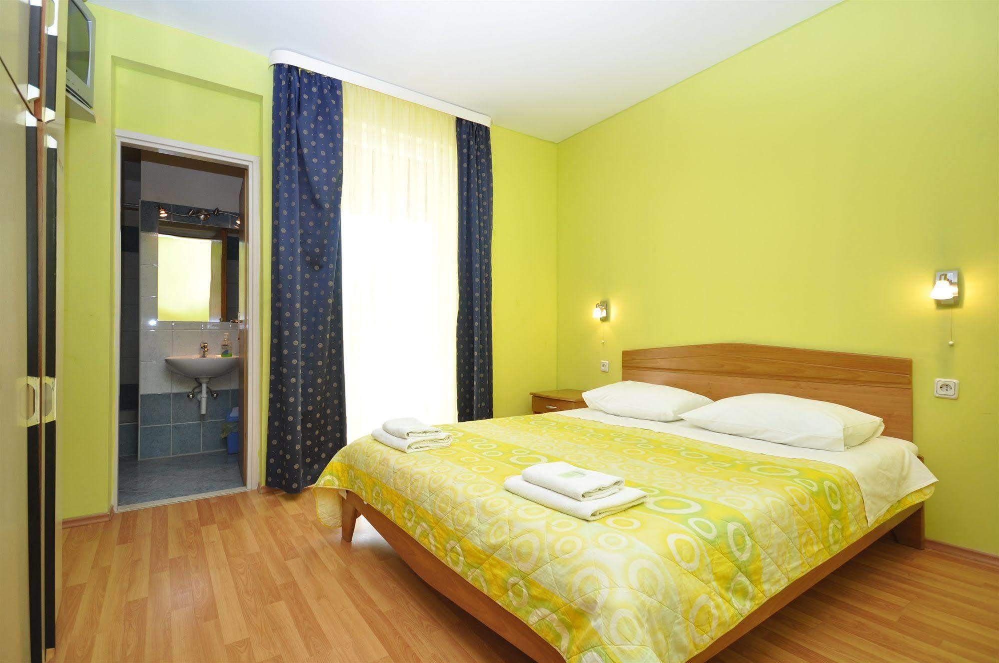 Villa Cezar Kaštel Lukšić Exterior foto