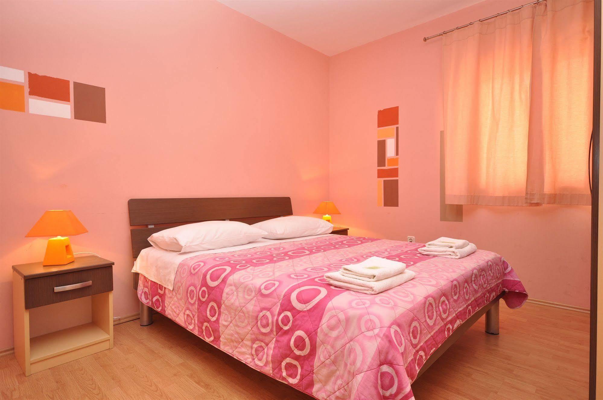 Villa Cezar Kaštel Lukšić Exterior foto