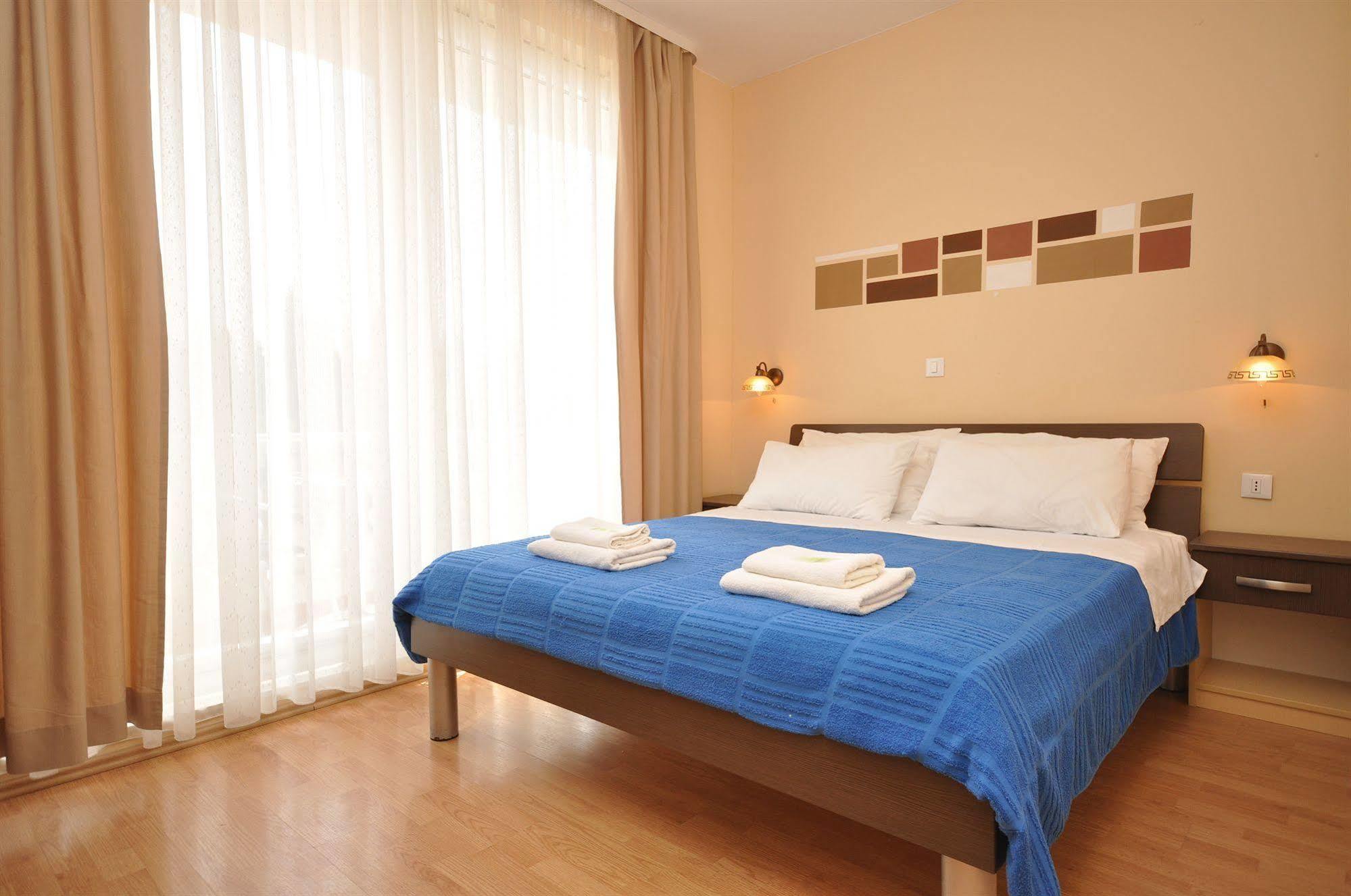Villa Cezar Kaštel Lukšić Exterior foto